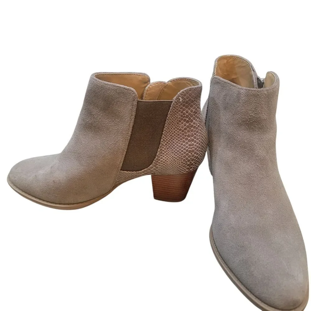 Vionic Anne Suede Leather Ankle Booties. Size 7.5